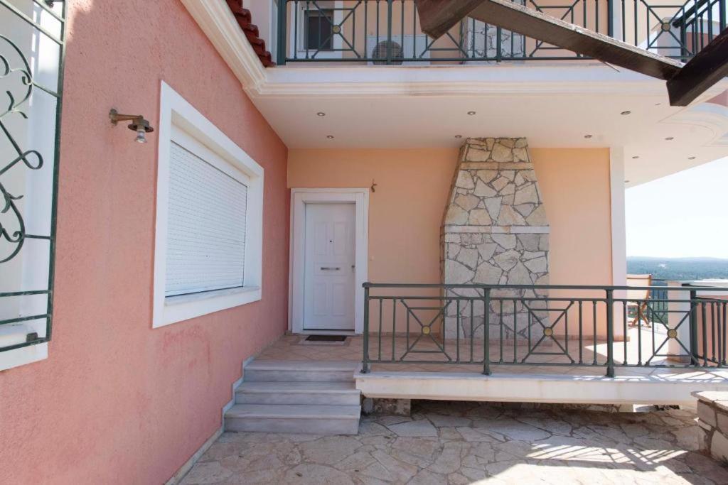 Tragana Villa Luaran gambar