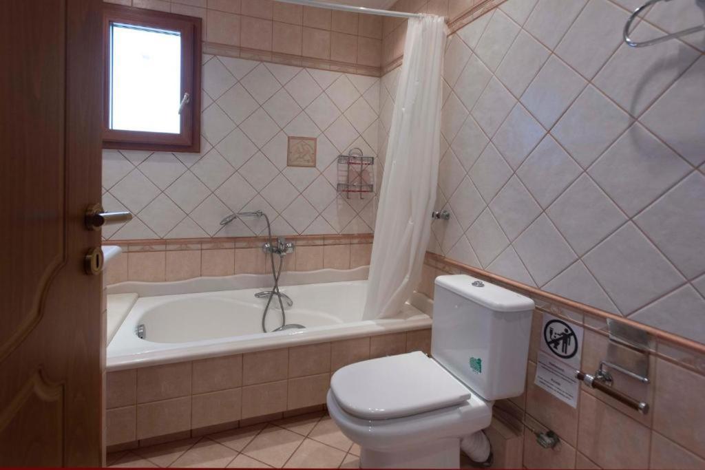 Tragana Villa Luaran gambar