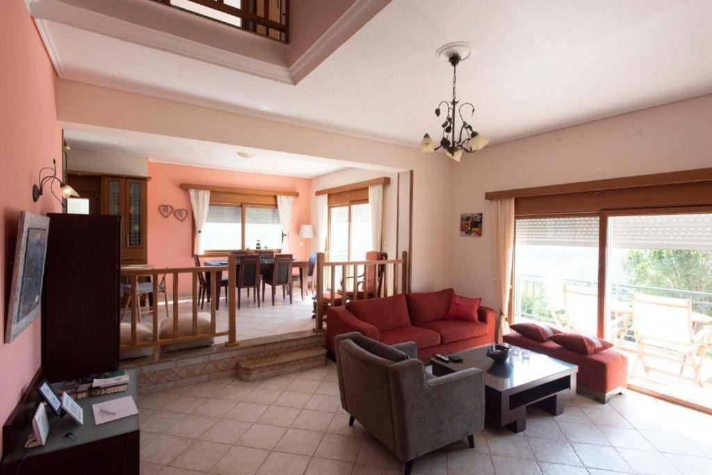 Tragana Villa Luaran gambar