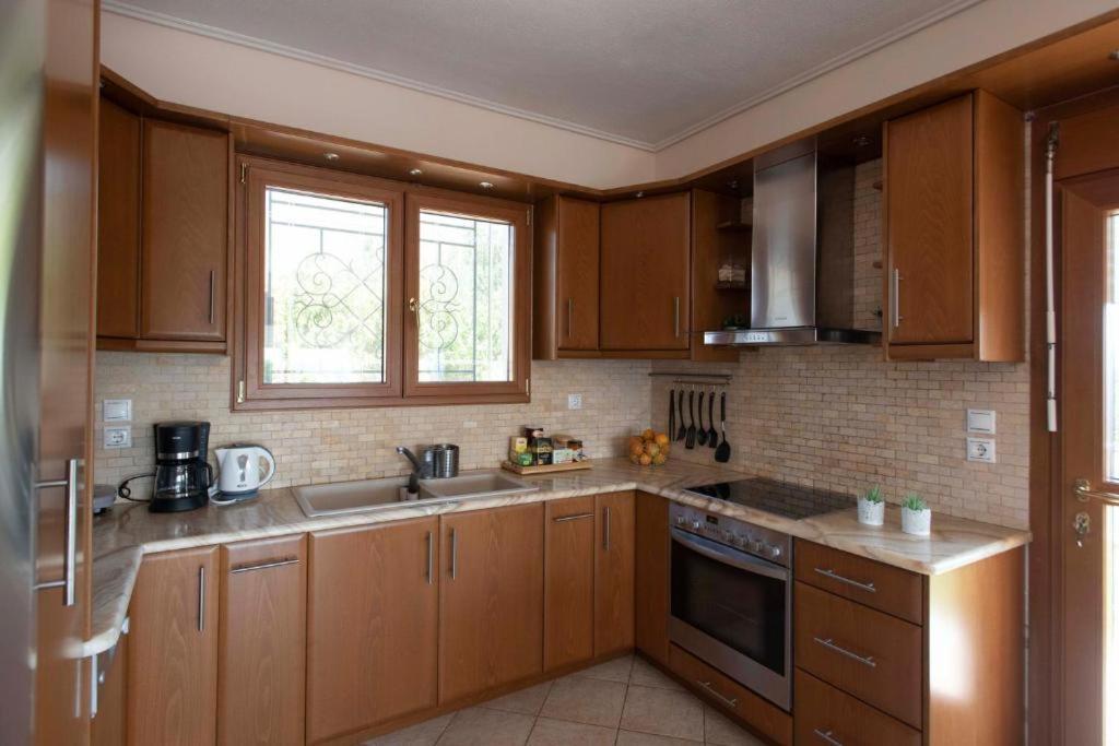 Tragana Villa Luaran gambar